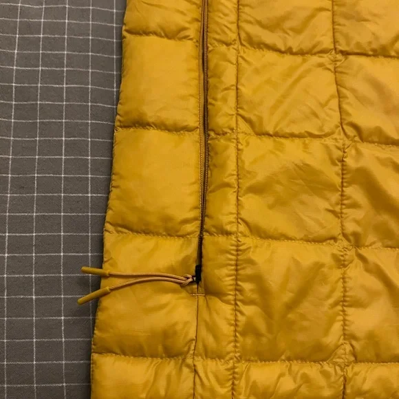 The North Face Thermoball Vest in Yellow Size M Men’s - Picture 5 of 10